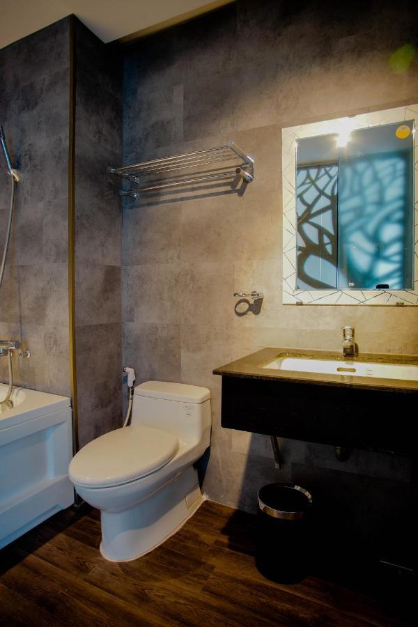 La Hotel Binh Tan Ho Chi Minh City Exterior photo